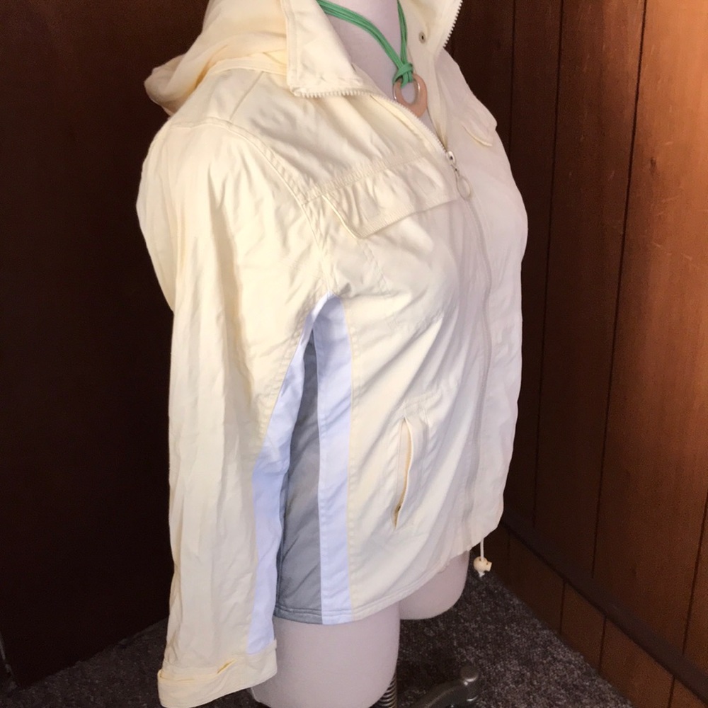 Jacket - Picture 4 of 5